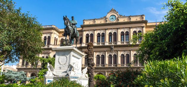 Italien_Bahnhof-Palermo-Centrale