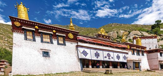 Haupthalle des Sera-Klosters in Lhasa