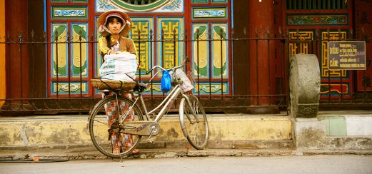 Straßenverkäuferin in Hoi An