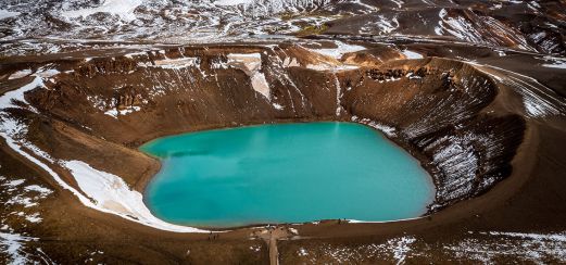 Der Vulkan Krafla in der Nähe des Myvatn-Sees