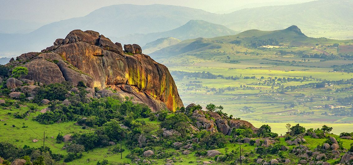 Afrika_Malerisches-Ezulwini-Tal-in-Eswatini