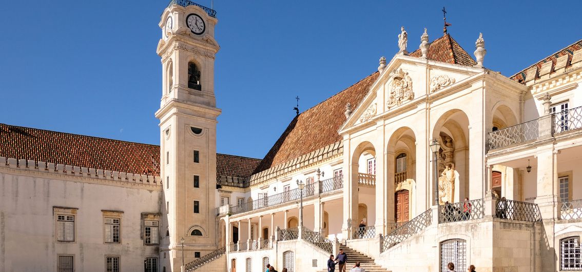 Portugal - Universität in der historischen Altstadt Coimbras