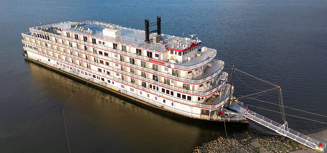 Das Schiff auf Ihrer Reise American Splendor